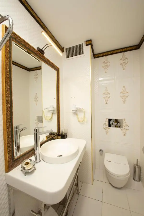 Empire Suite Hotel