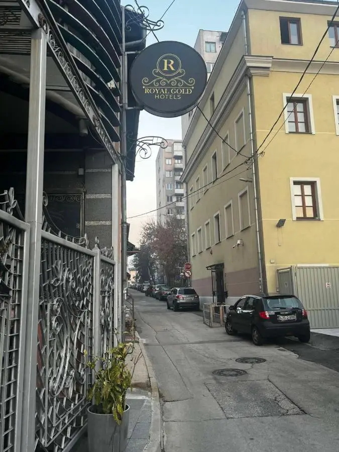MICHELE Hotel