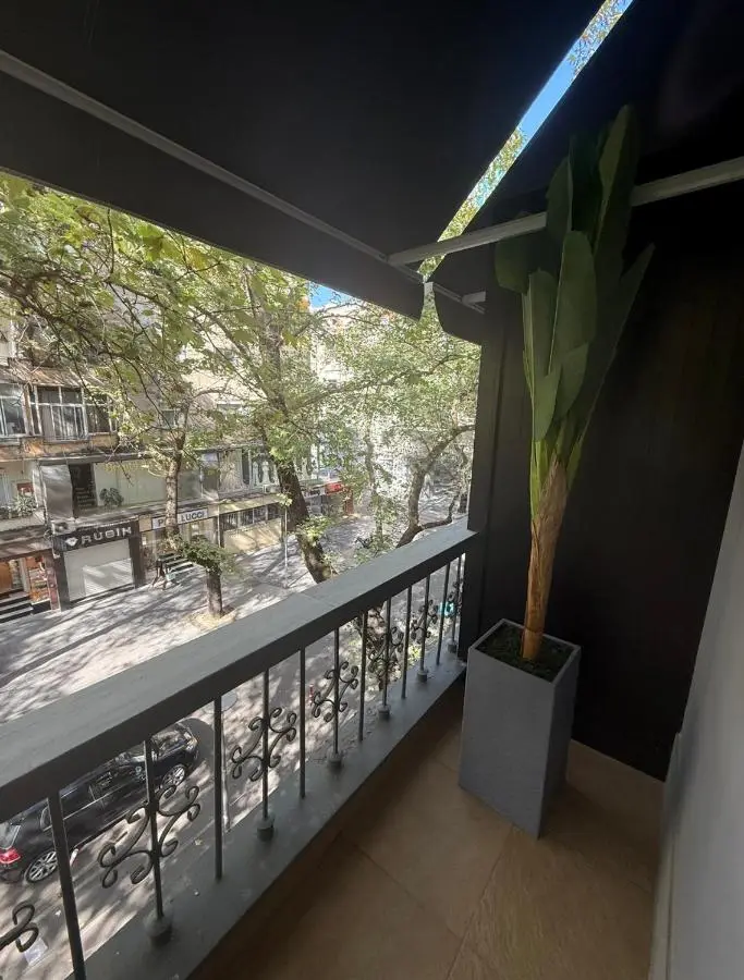 4 Rooms Tirana