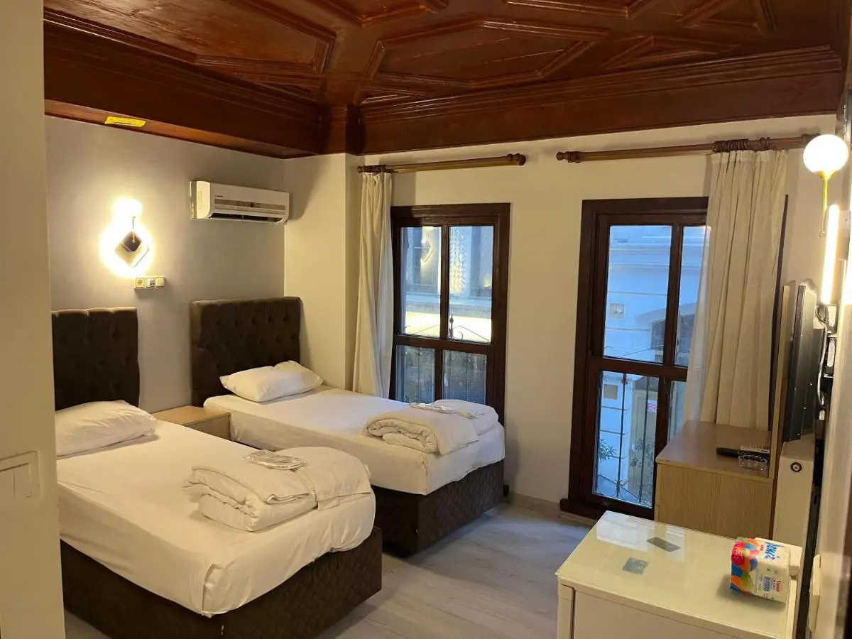 Adil Konak Hotel