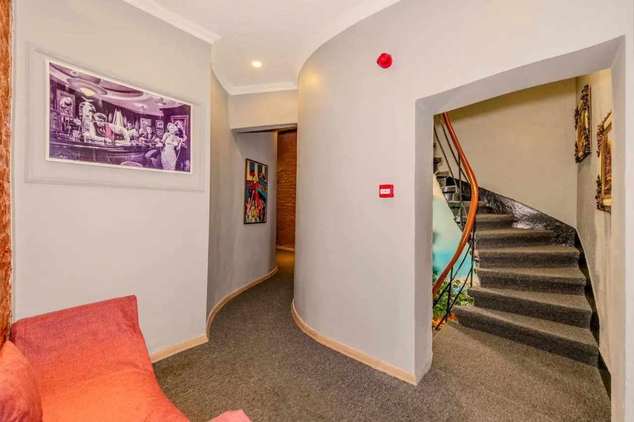 La Pera Suites Hotel