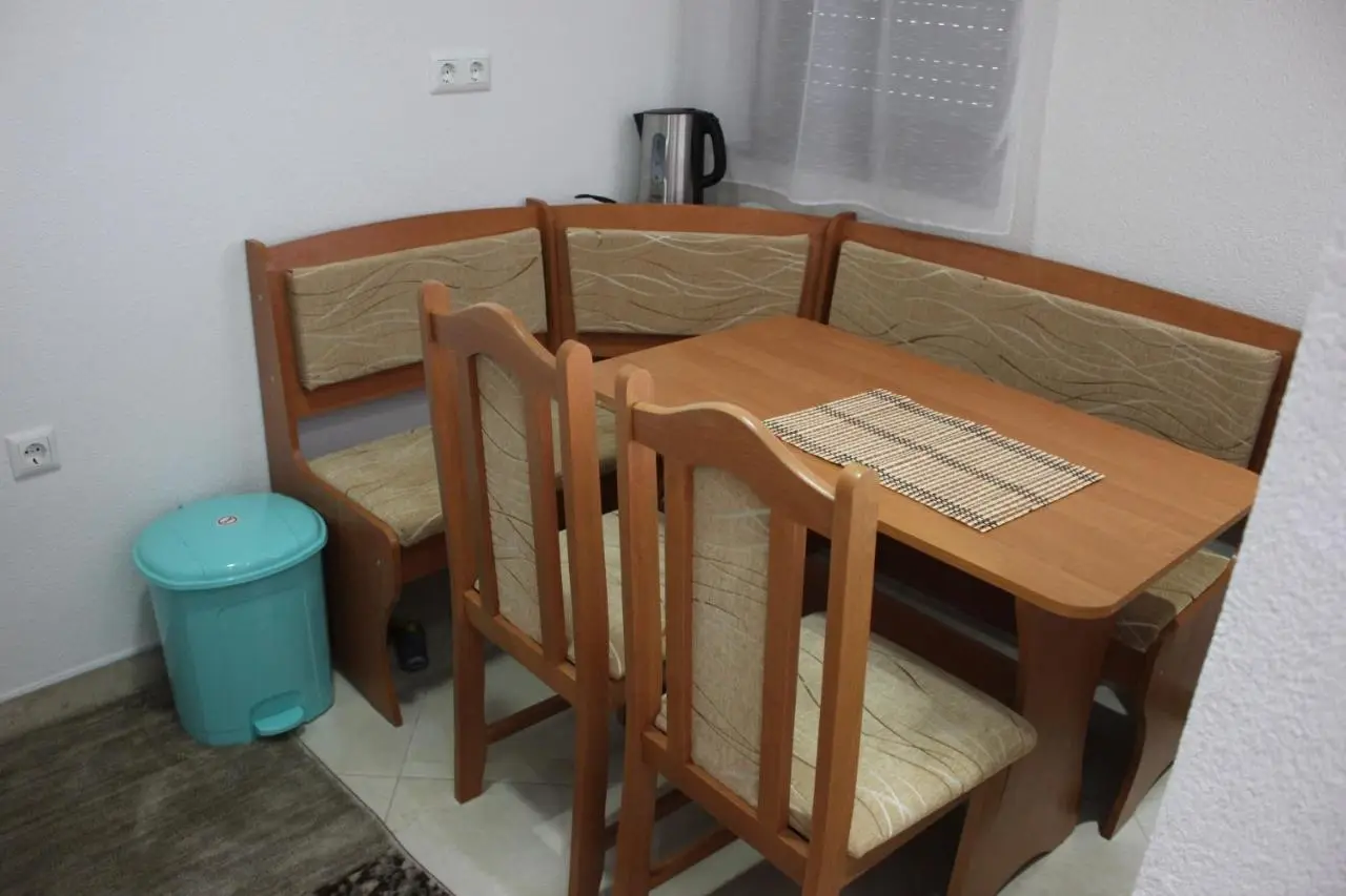 Apartments Zoni