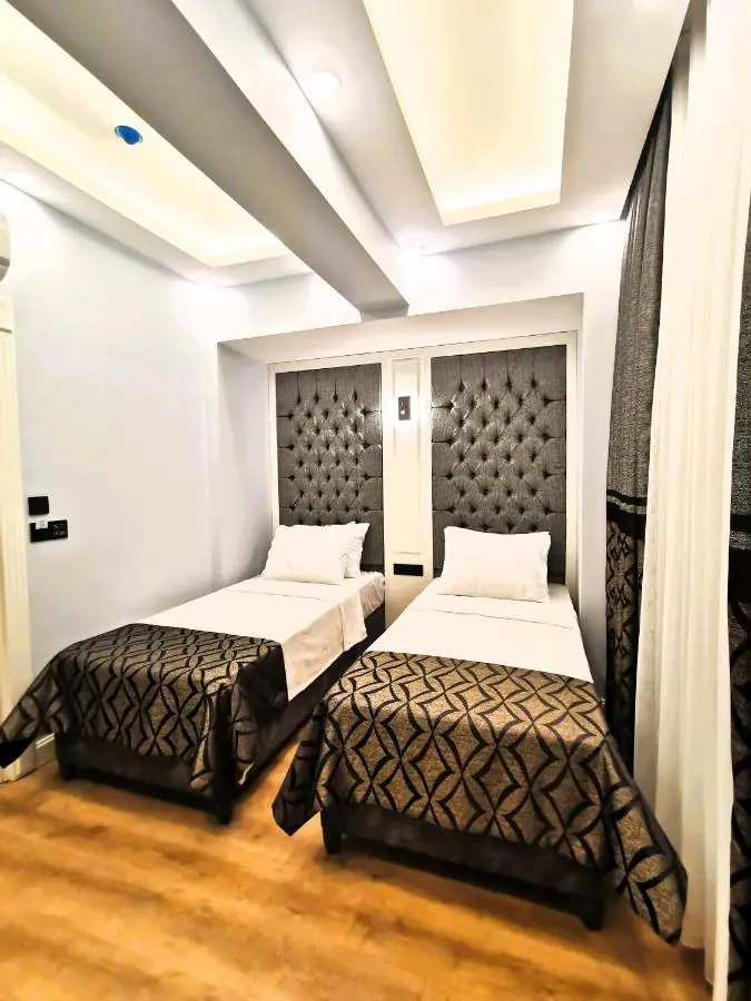 Luxx Garden Hotel