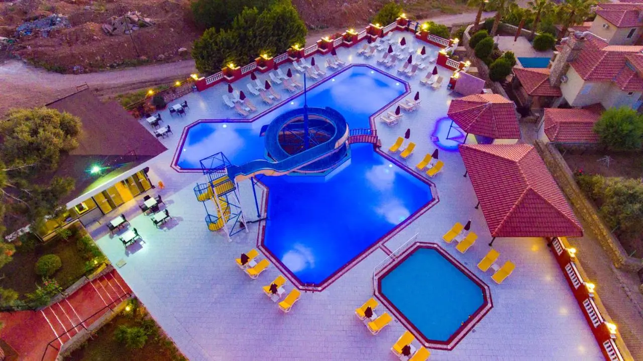 Sunshine Holiday Resort