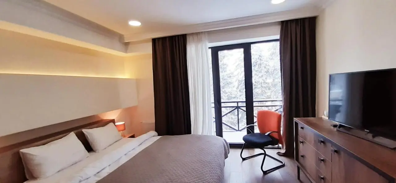 Kokhta Plaza Boutique Hotel