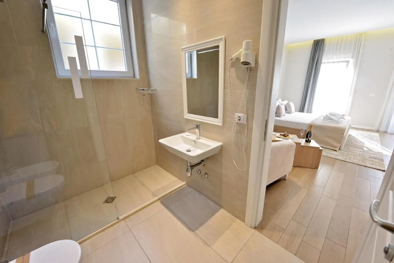 Alis Hotel