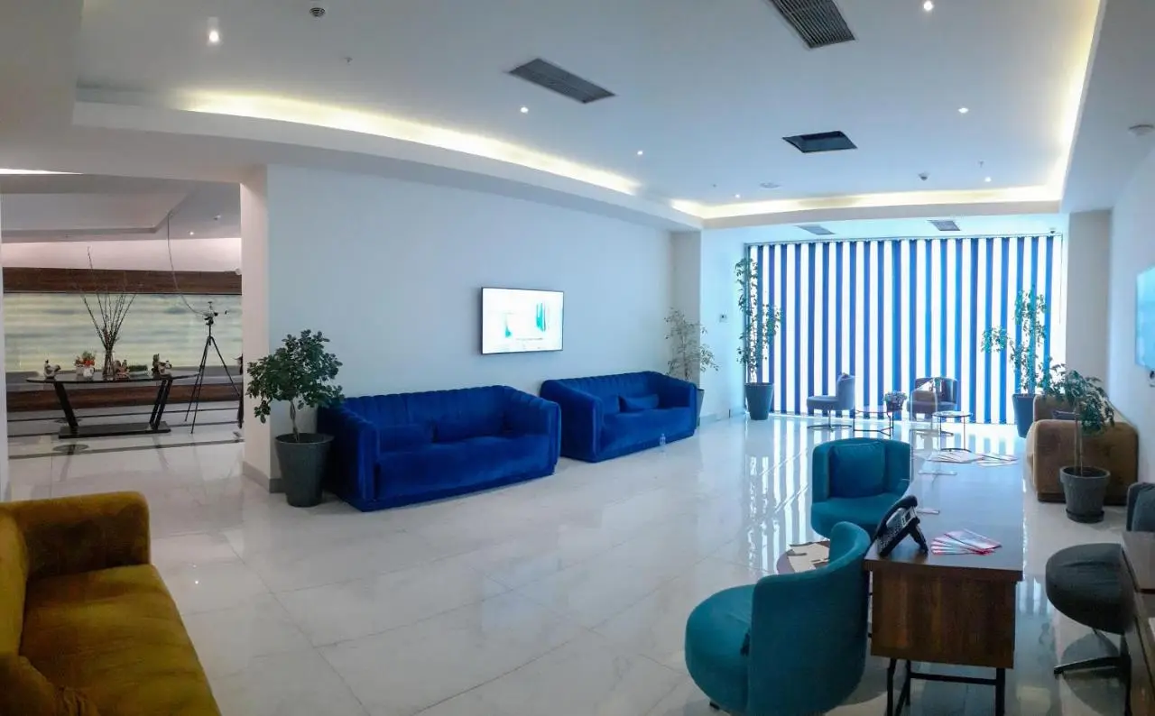 Only Front Sea View, No Side View, Wonderful Panorama, High Floor, Location Guarantee