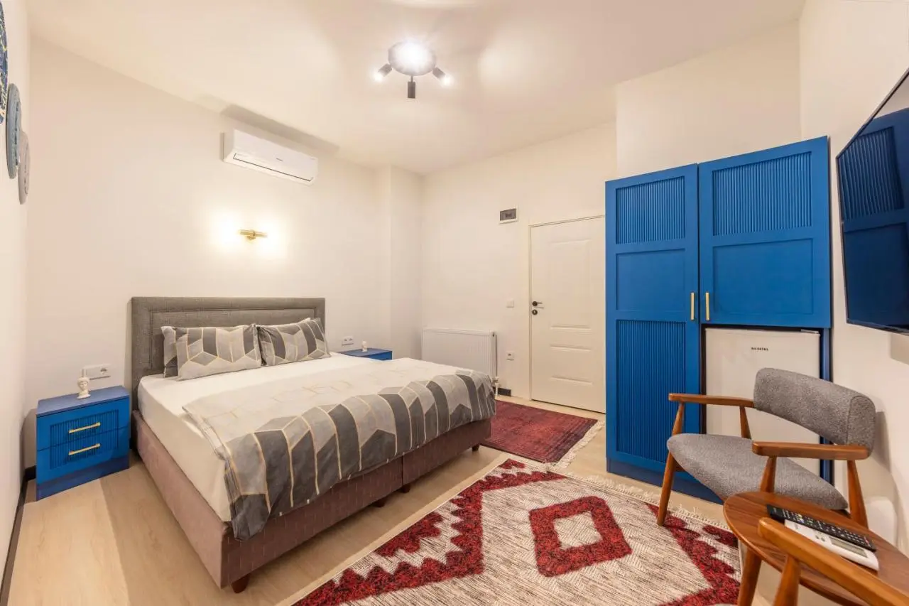 Hexa Suites Hotel