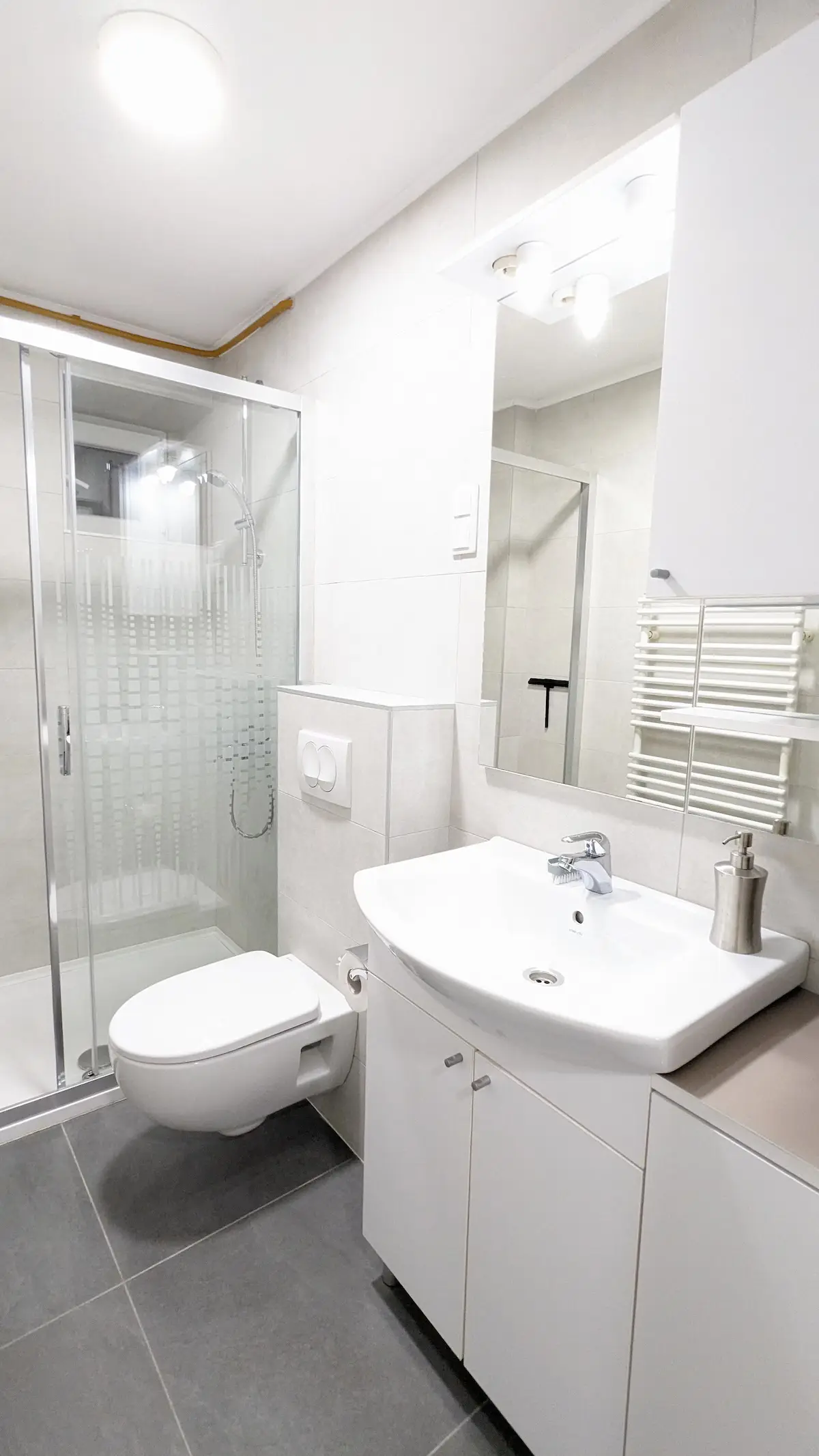 Simple Apartment Near City Center