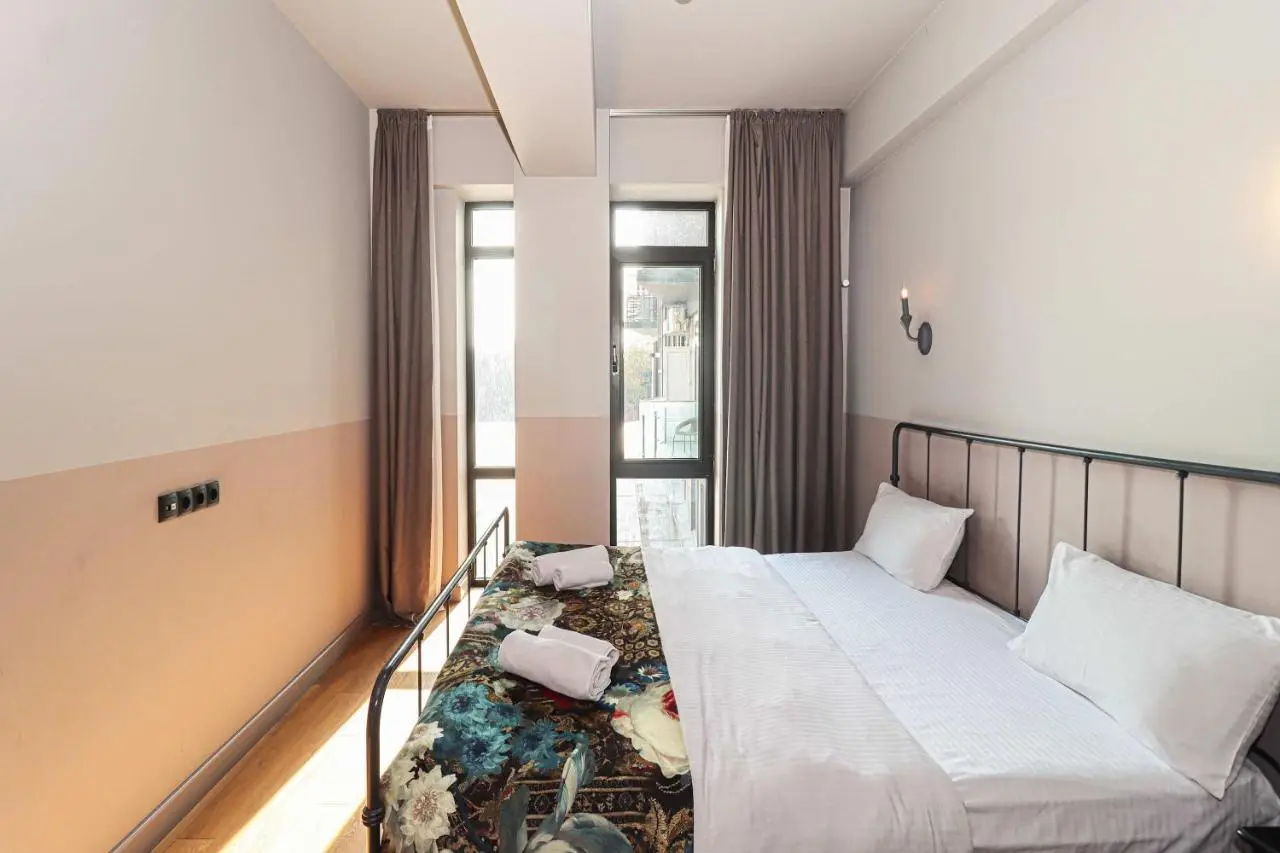 Wehost Apartment - On-site Pool & Gym - Not Included