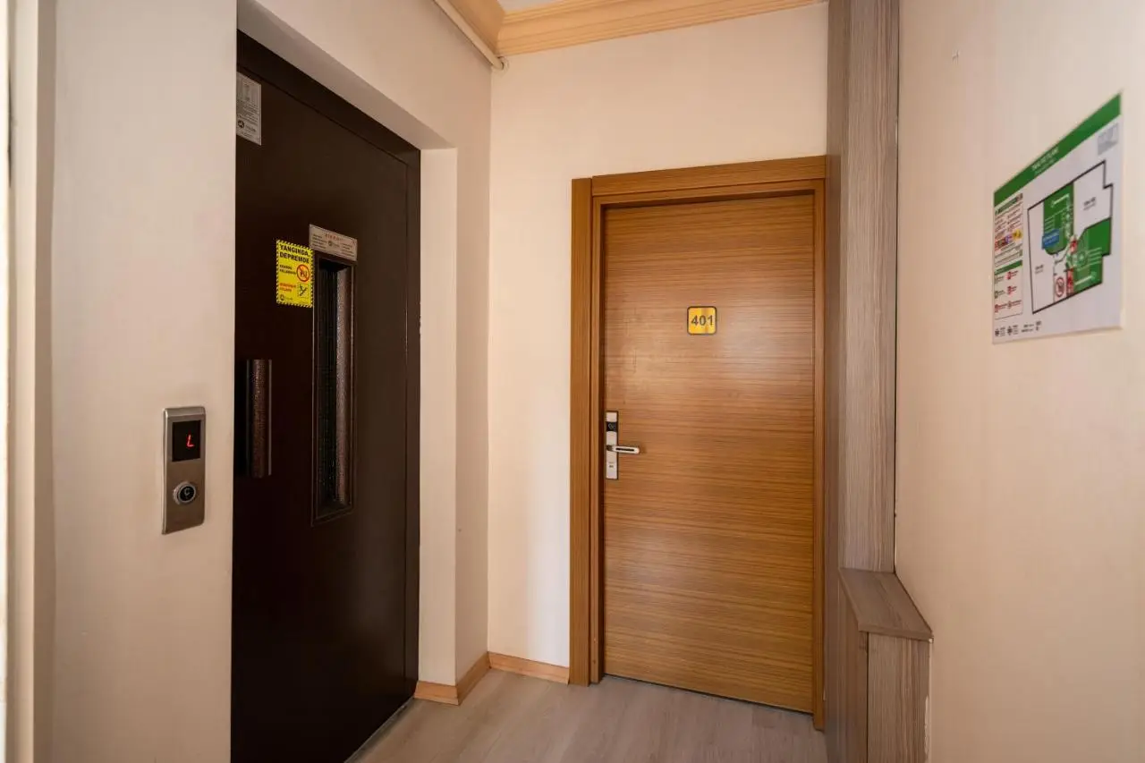 Maxwell Hotel