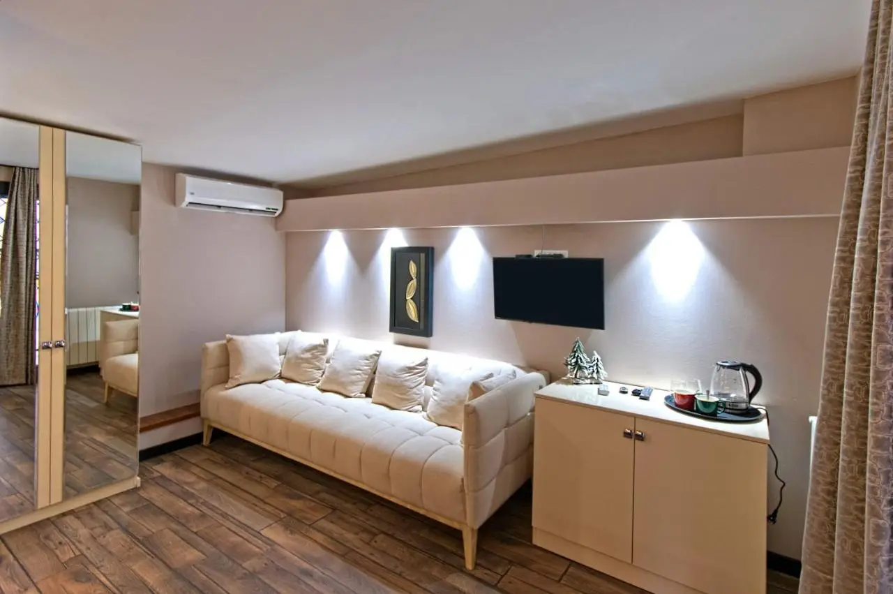 Sakhli at Chavchavadze ave 15