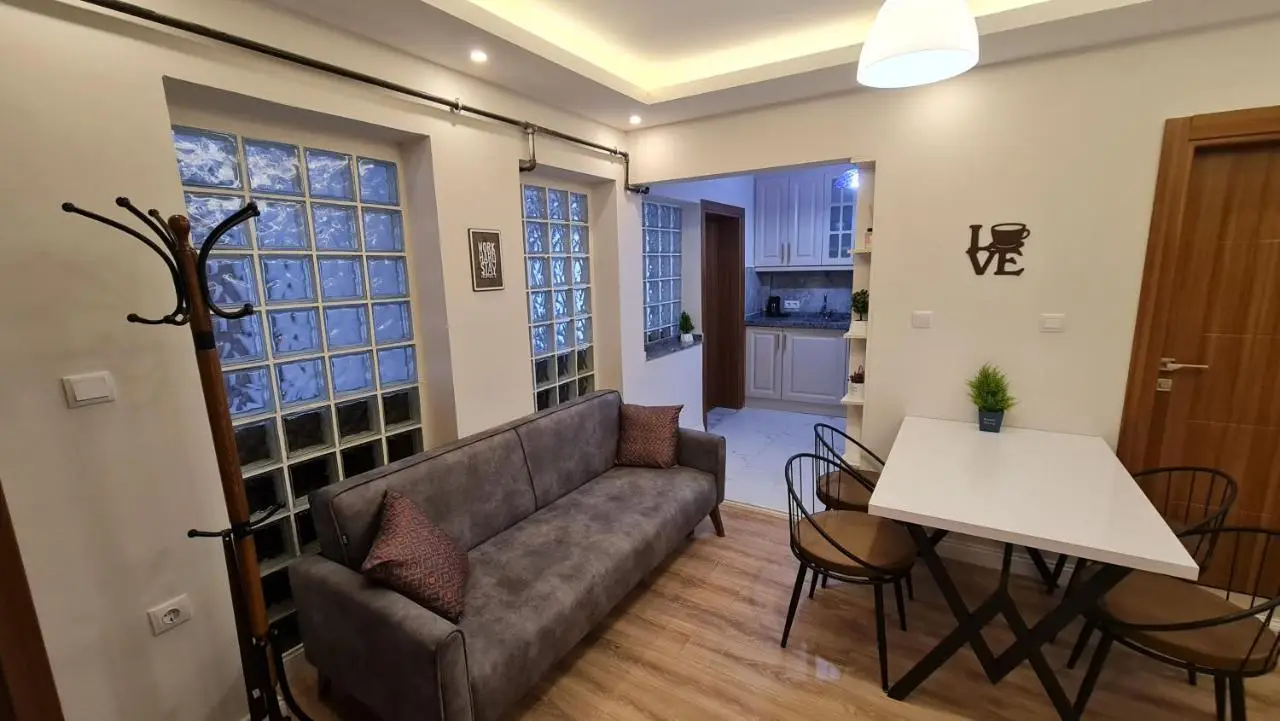 Cozy Spacious near Green Mosque