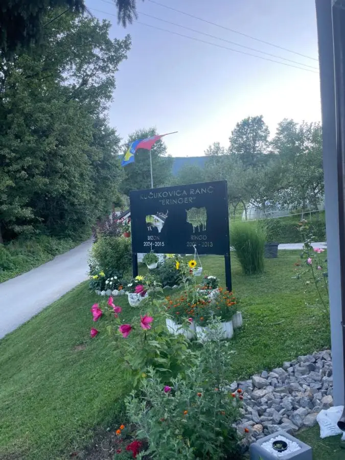 Vikendica u prirodi na ranču