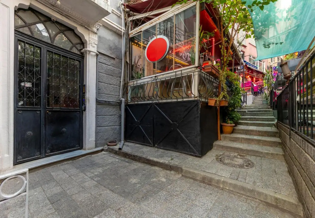 The Heaven on Heritage Street