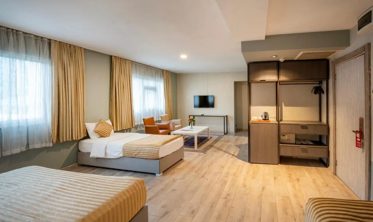 Orya Hotel