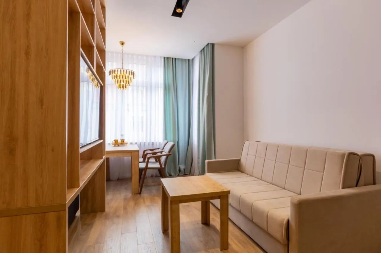 Apartmoon