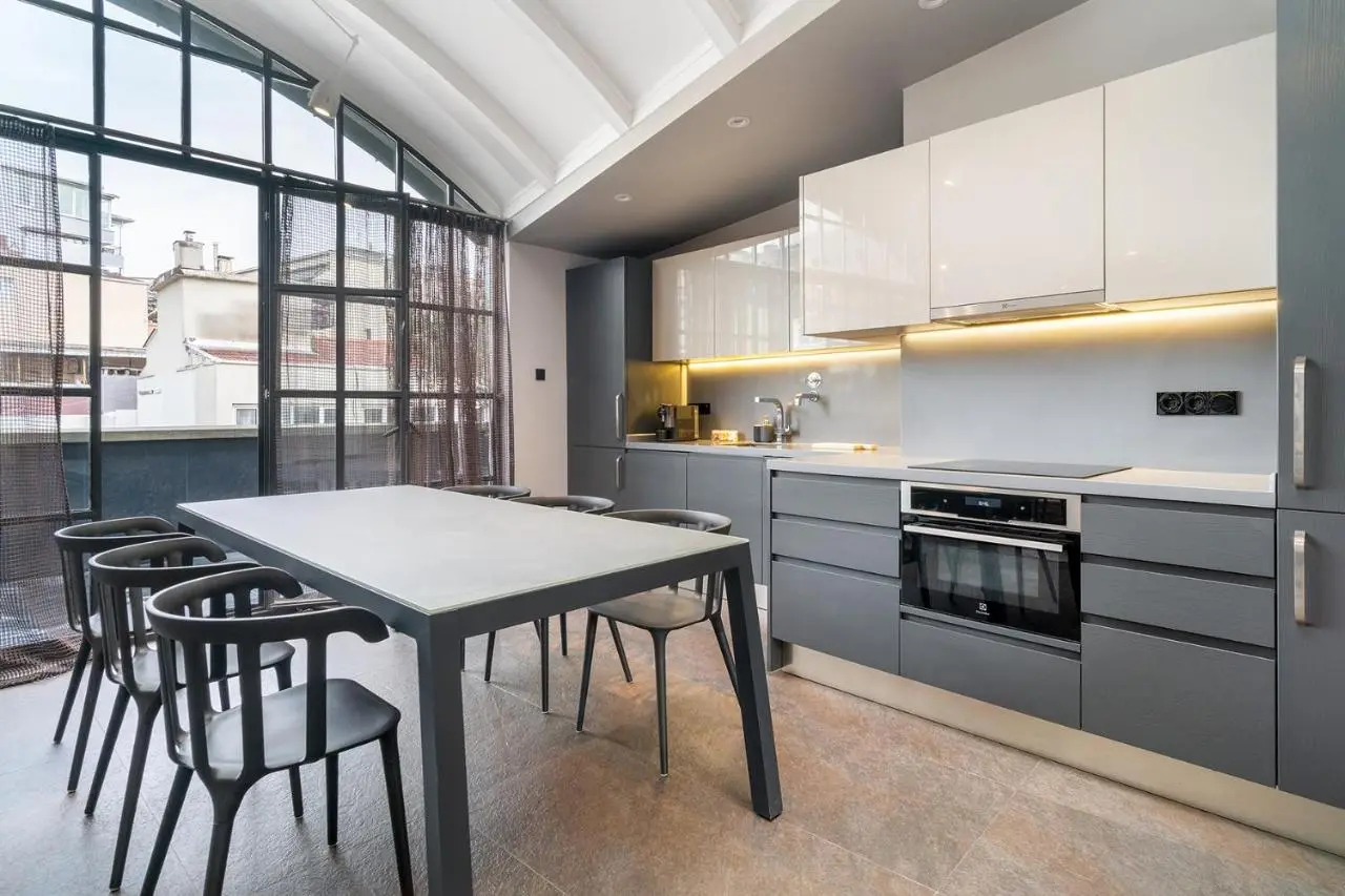 RA Apartments