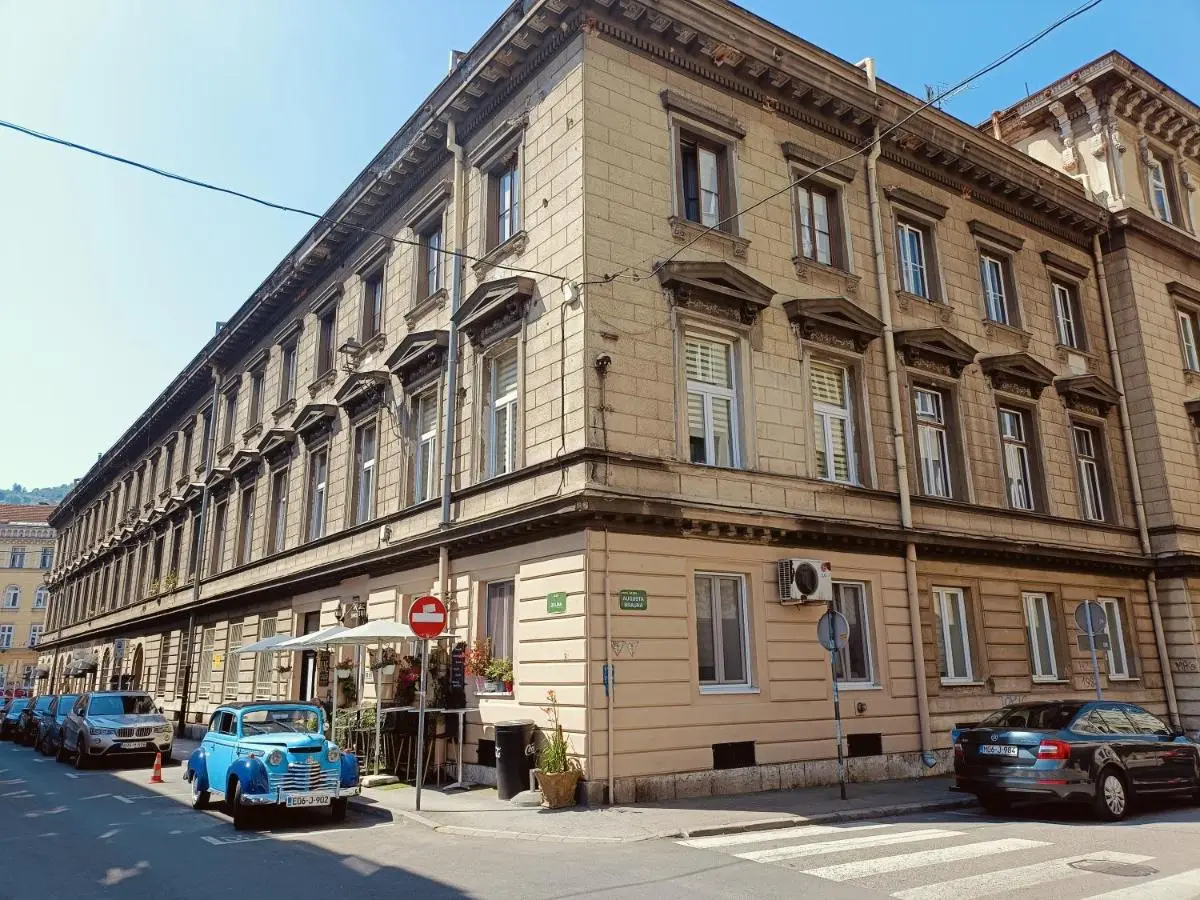 Unique & Spacious 3BR Historic Flat in City Centre