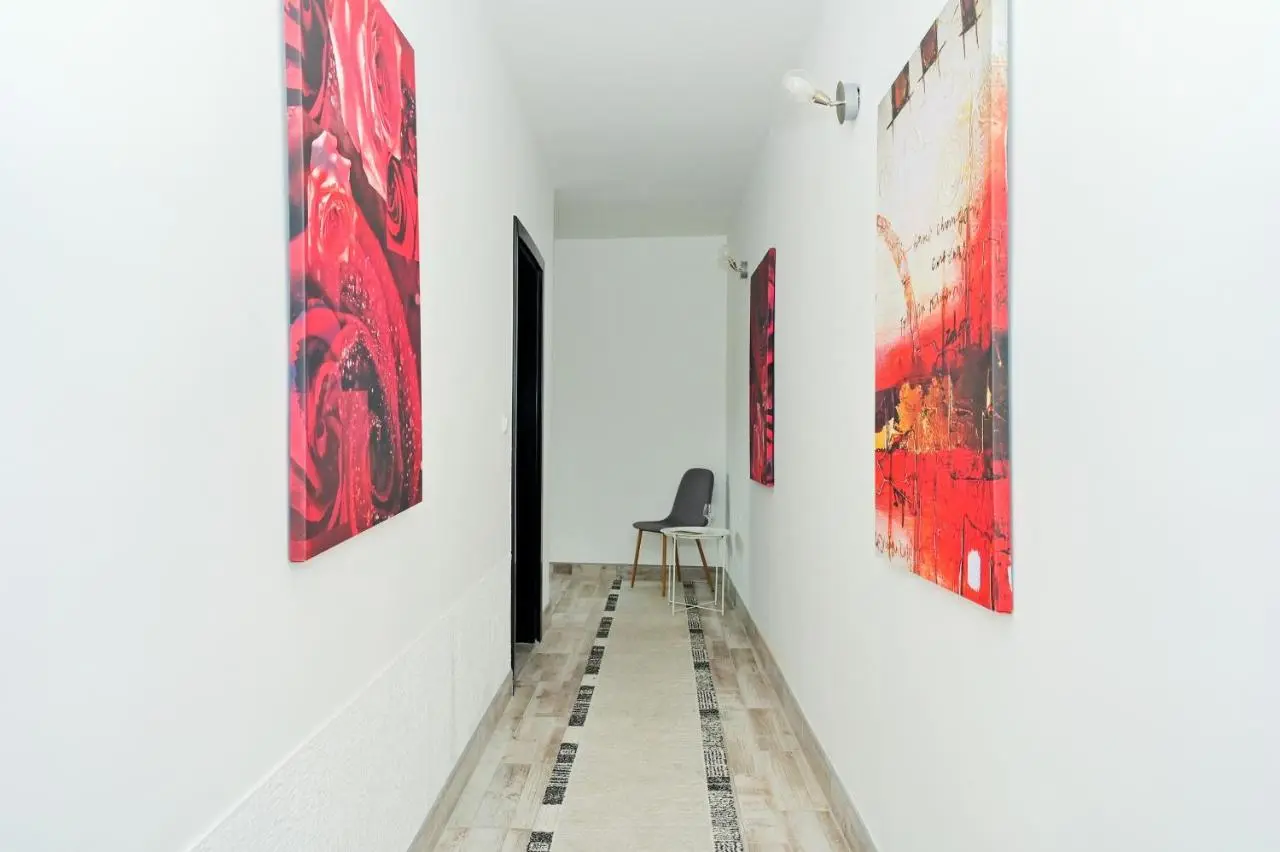 Lola's House