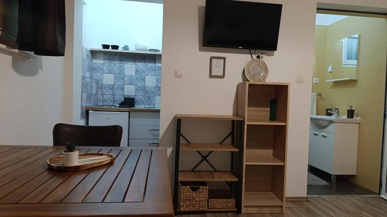 Apartment Mana