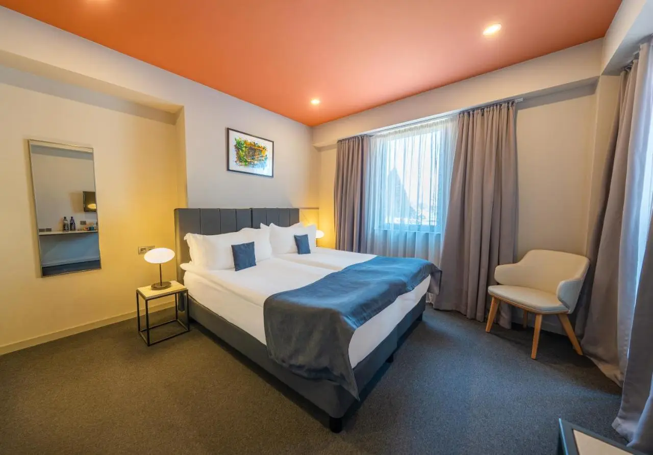 King Tamar Hotel By Luxuria Hotels