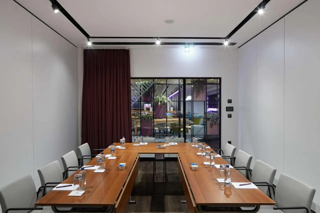 YOTELAIR Istanbul Airport, Duty free - International Transit area