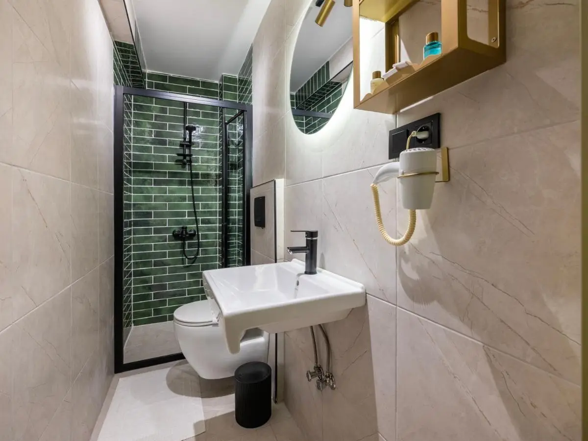 Perazre Hotel