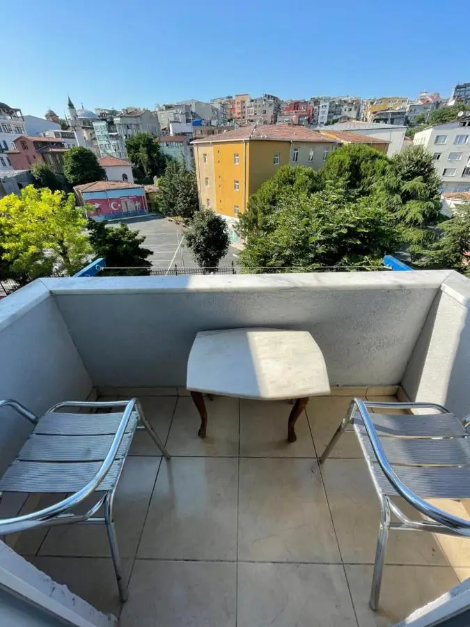 Arat Apartments