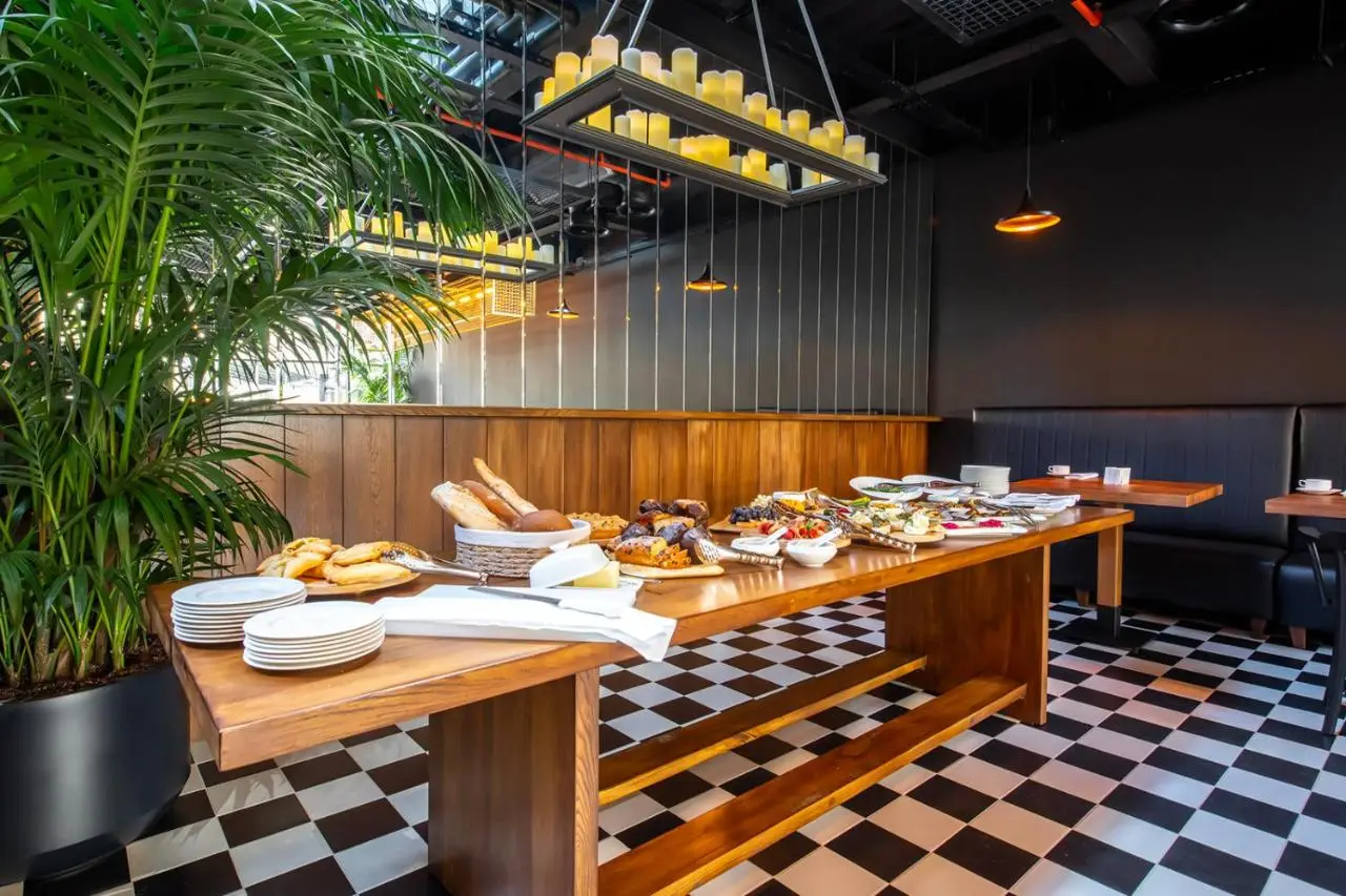 Hotel Twenties Tbilisi - Stay & Dine