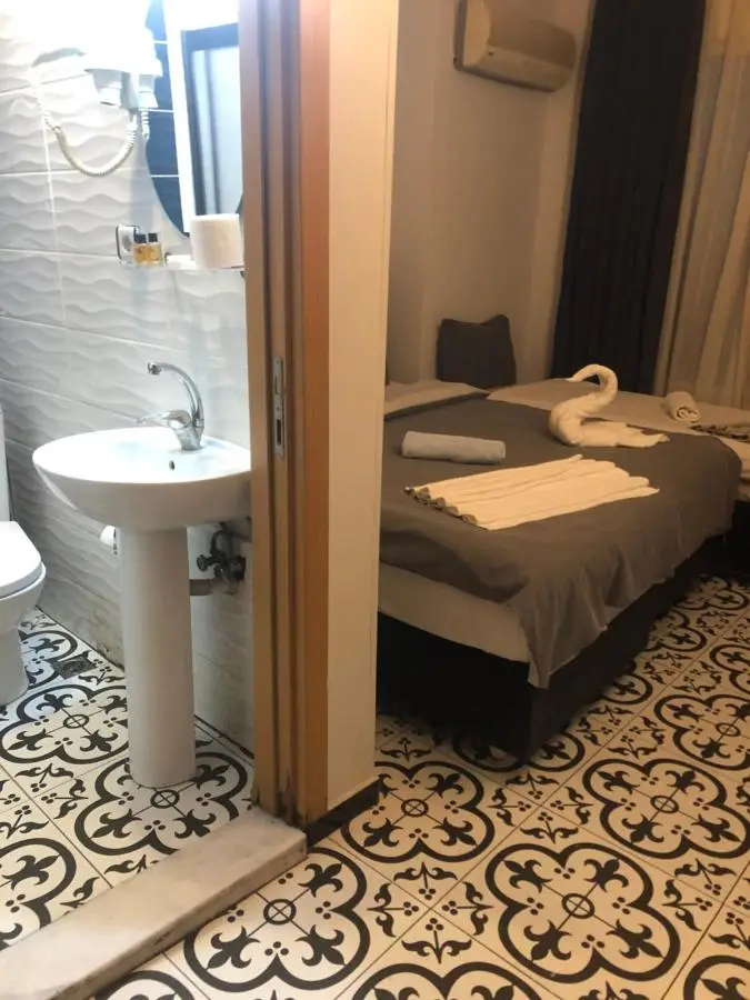 Reydel Hotel