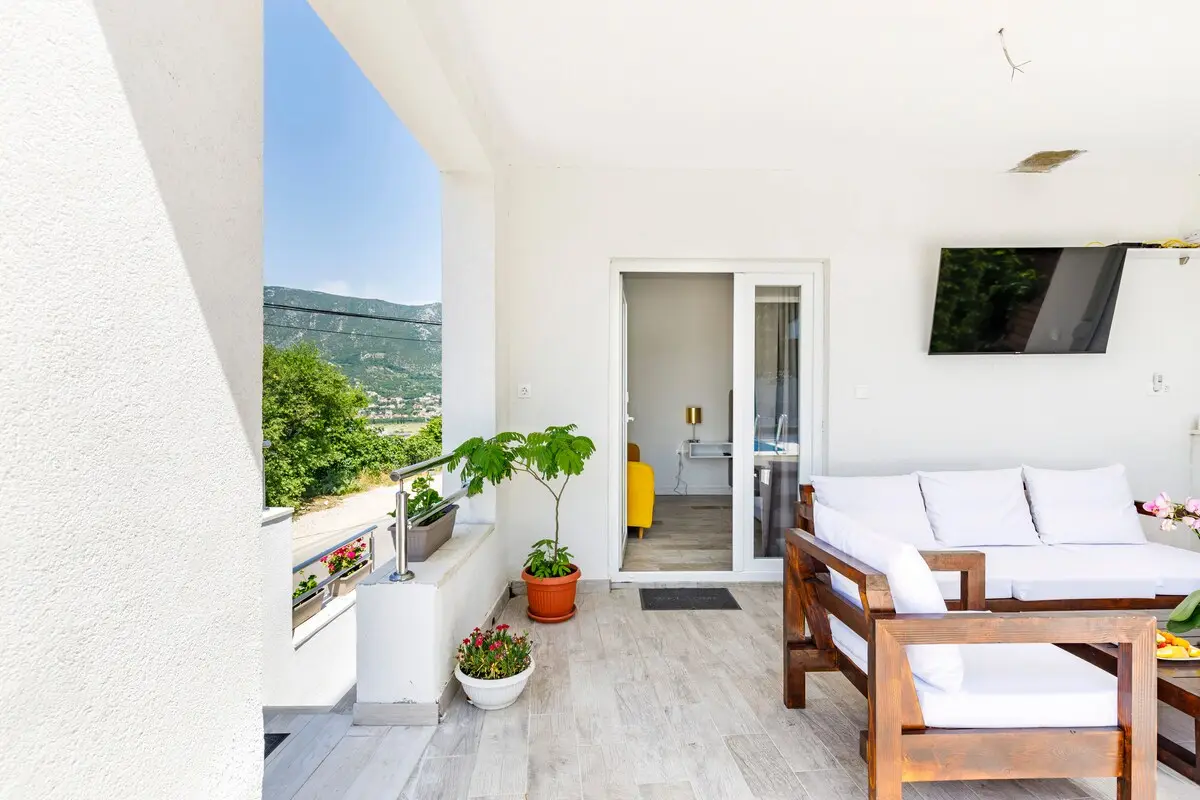 Sunset apartments with private pool and views