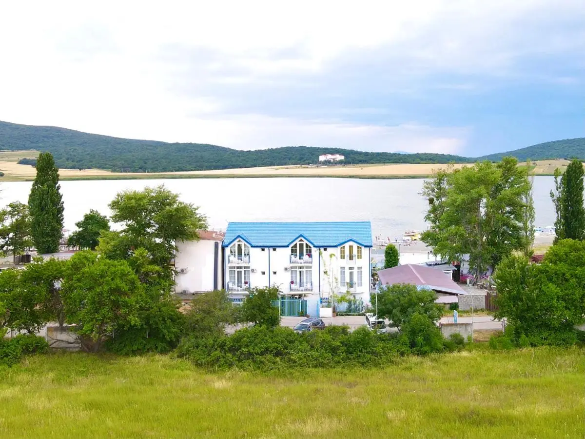 Laguna Boutique Hotel Bazaleti Lake
