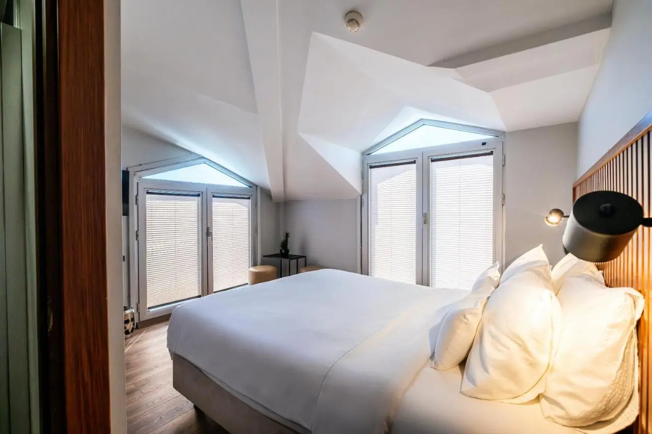Discovery Hotel