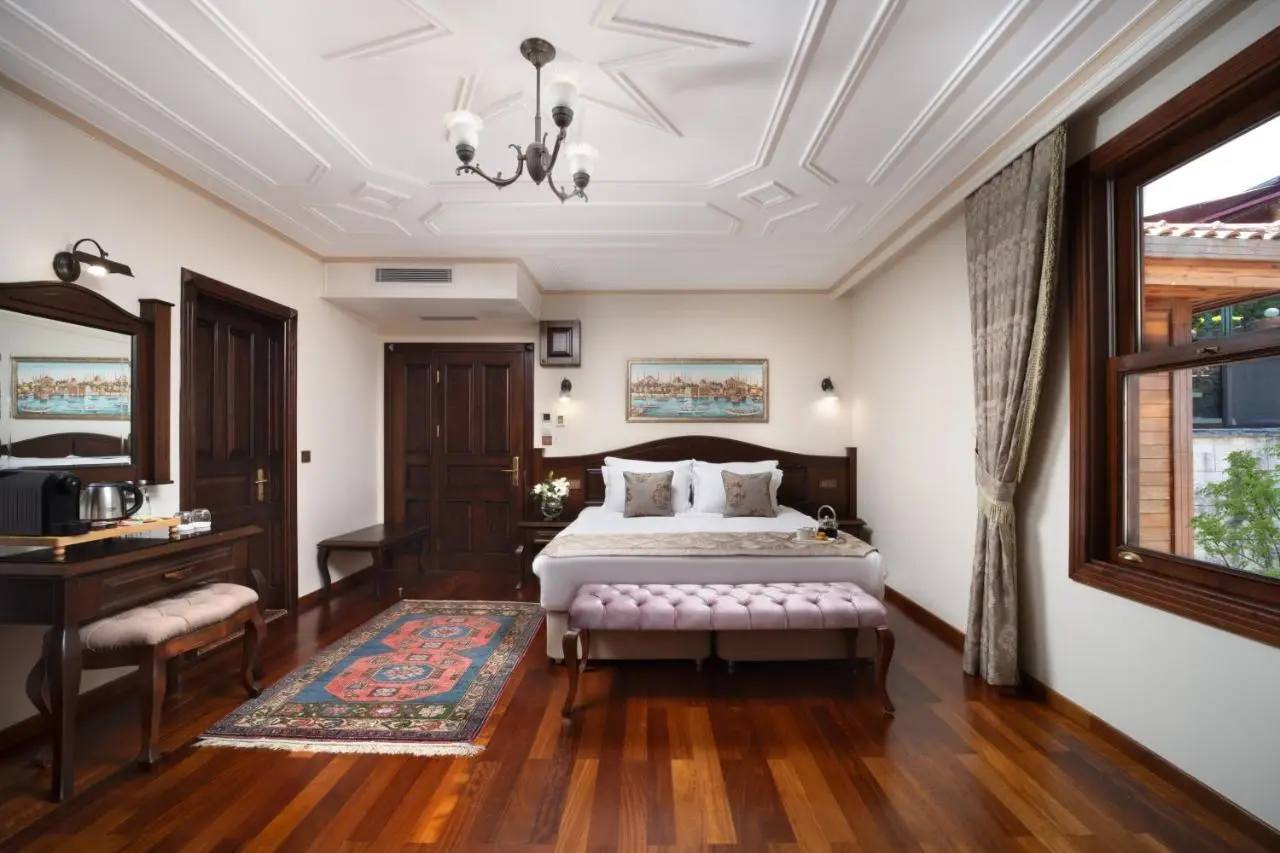 Bender Hotel - Old City