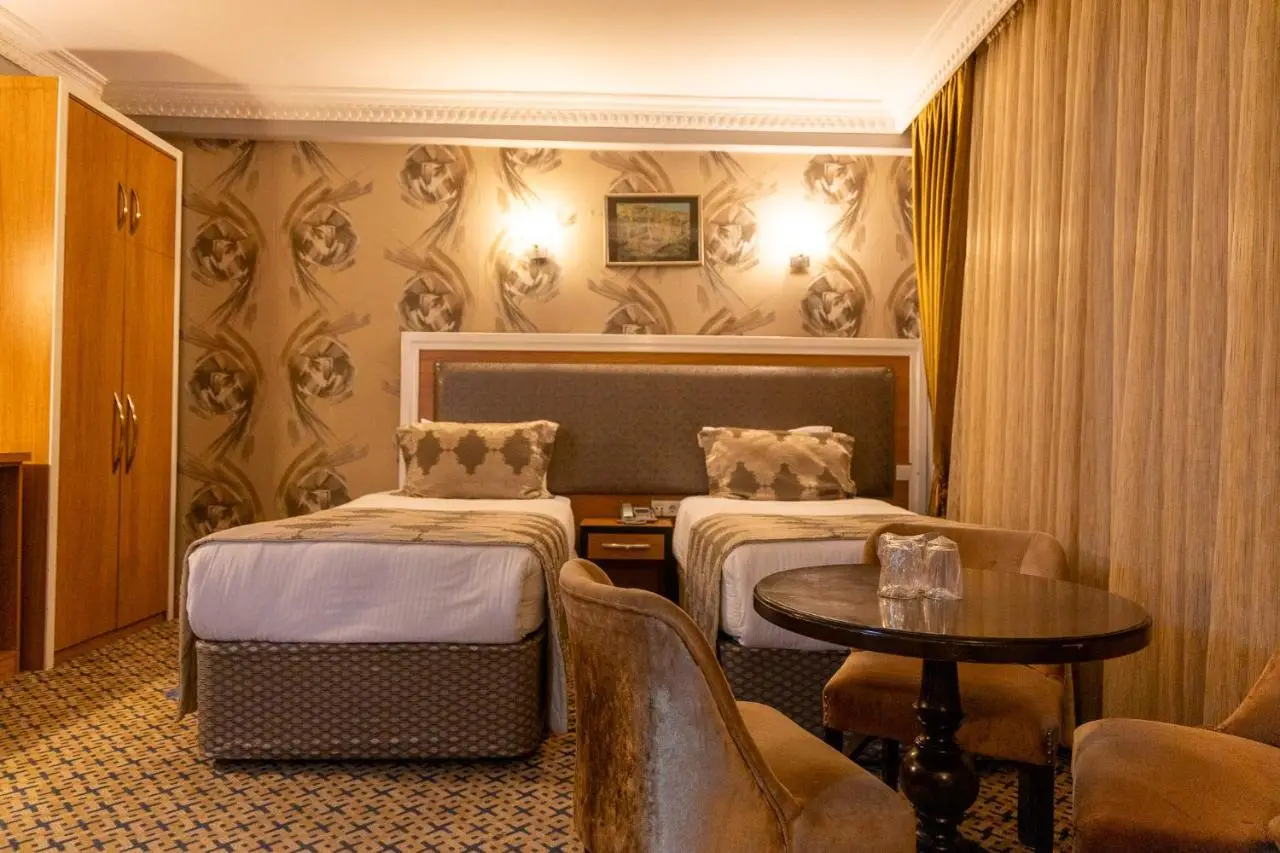 Grand Rosa Hotel