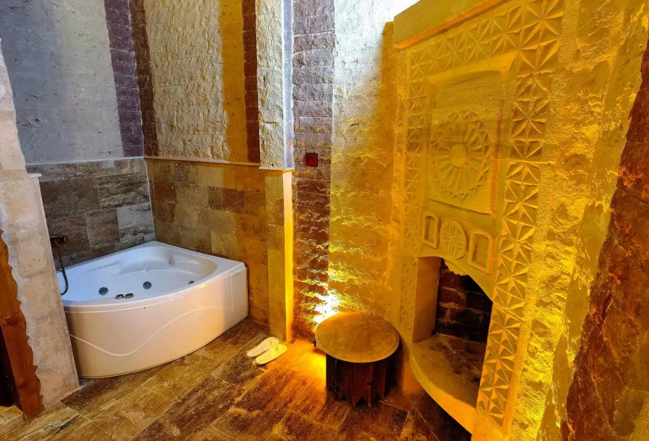 Larissa Cave Hotel
