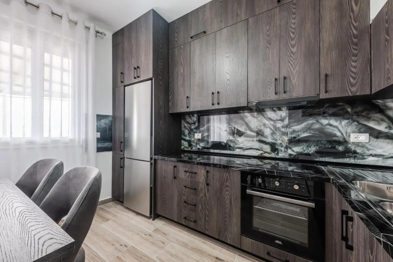 City Escape Apartment by PikHost