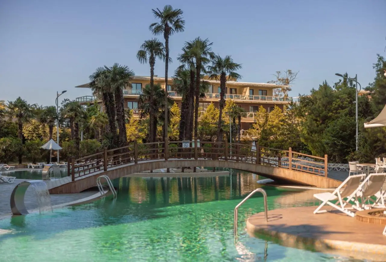 Dreamland Oasis Hotel Chakvi