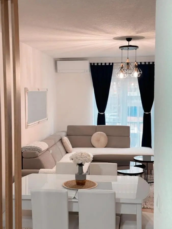 Apartment Saturday