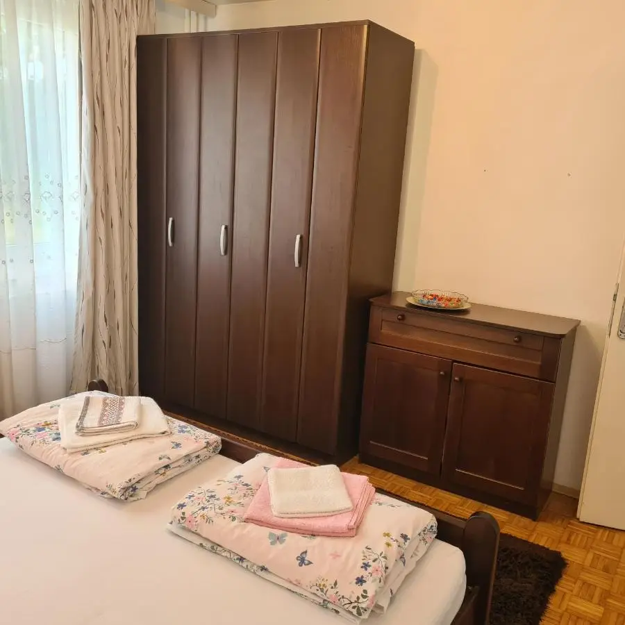 Family stay apartment Share