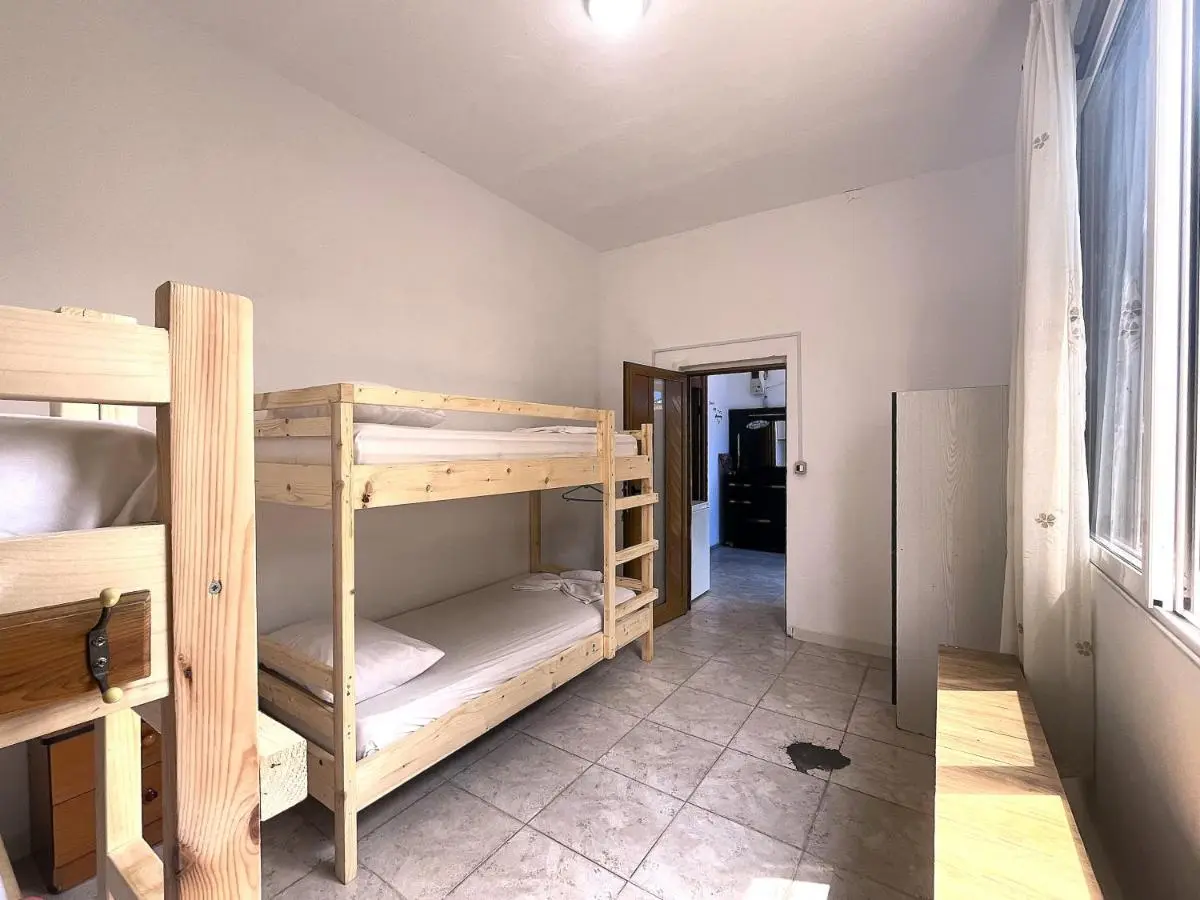 Old Beach Vlora Hostel