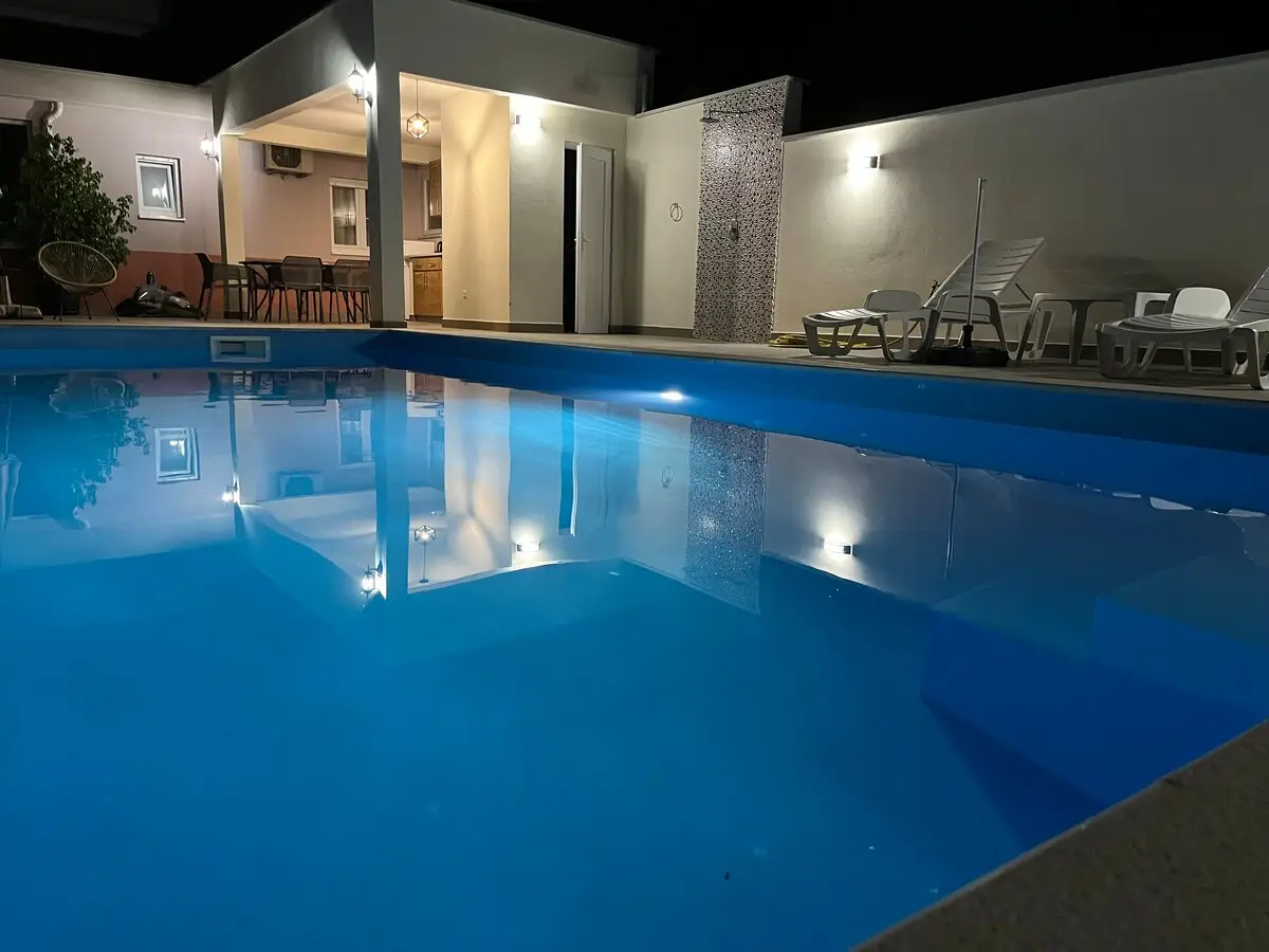 6-bedroom with pool ( Villa Nerry )