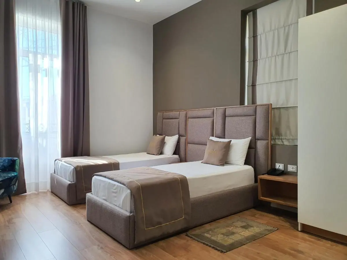 HEIRESS Hotel