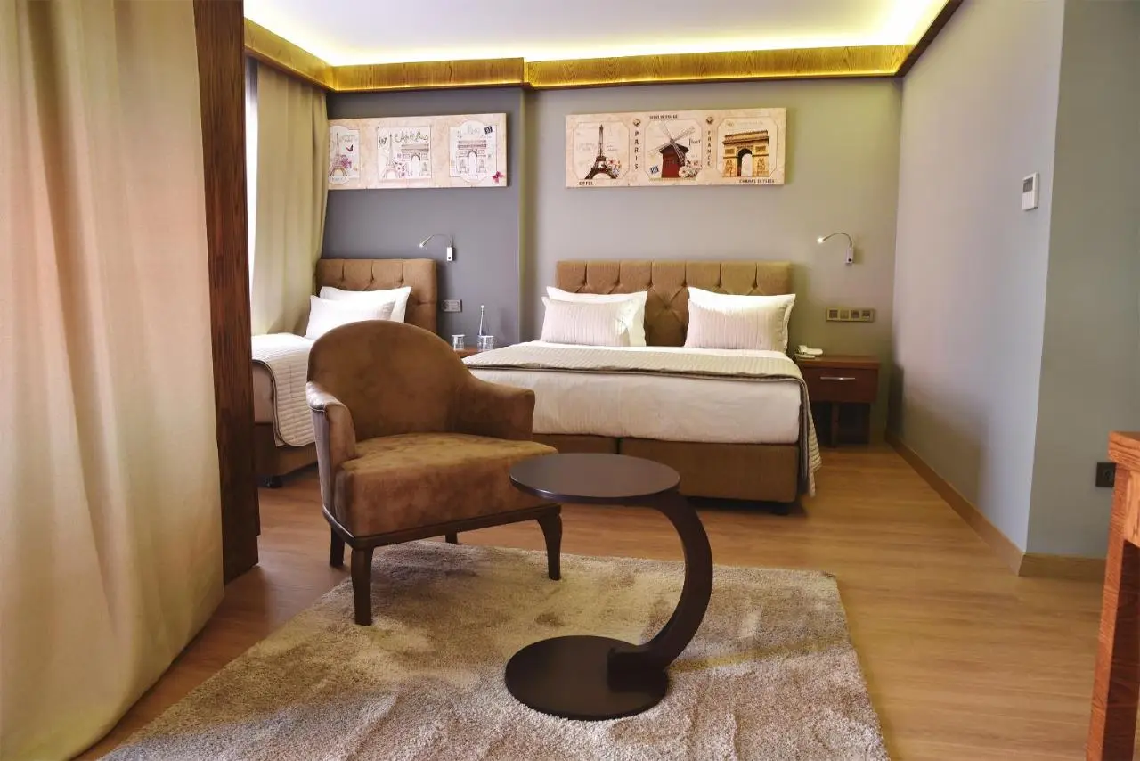 The Elegant Hotel