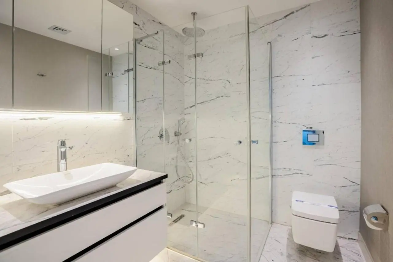 Gorgeous Modern 1BD Condo Views w PoolGym! #255