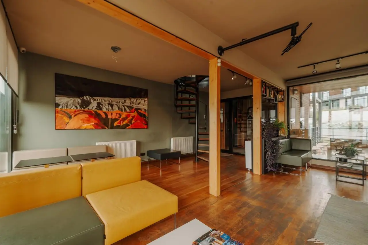 Quadrum Hotel