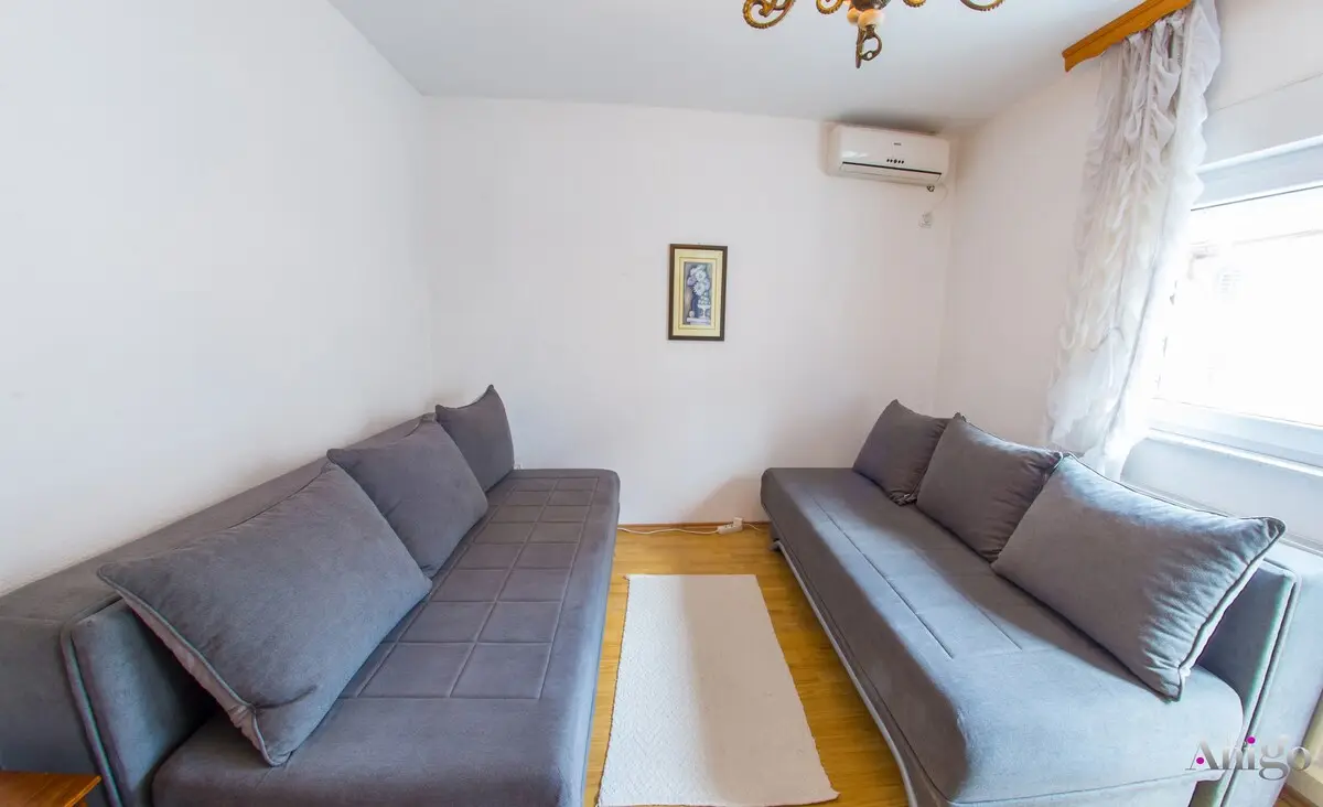 Apartment Ado