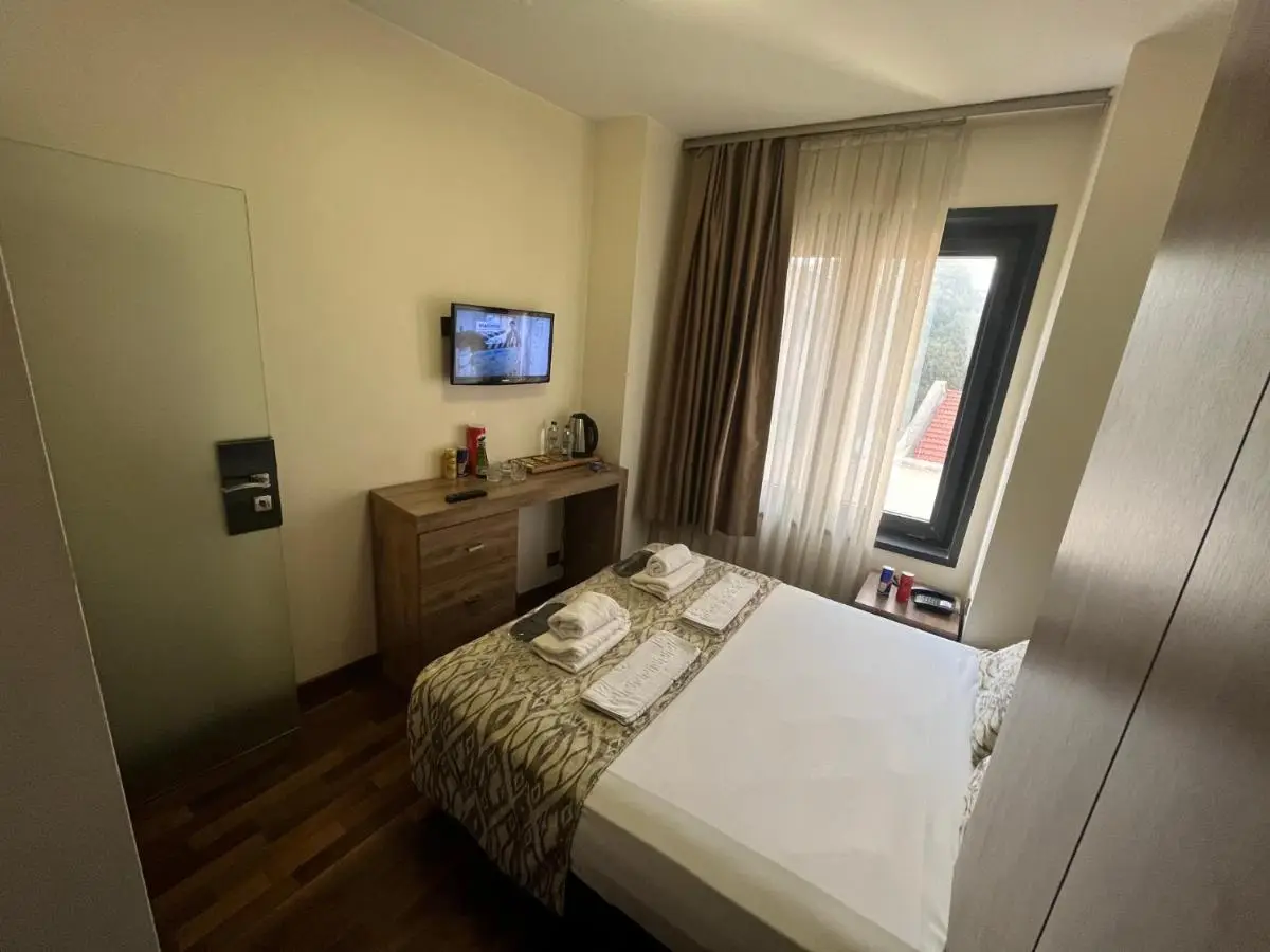 Pandora Hotel