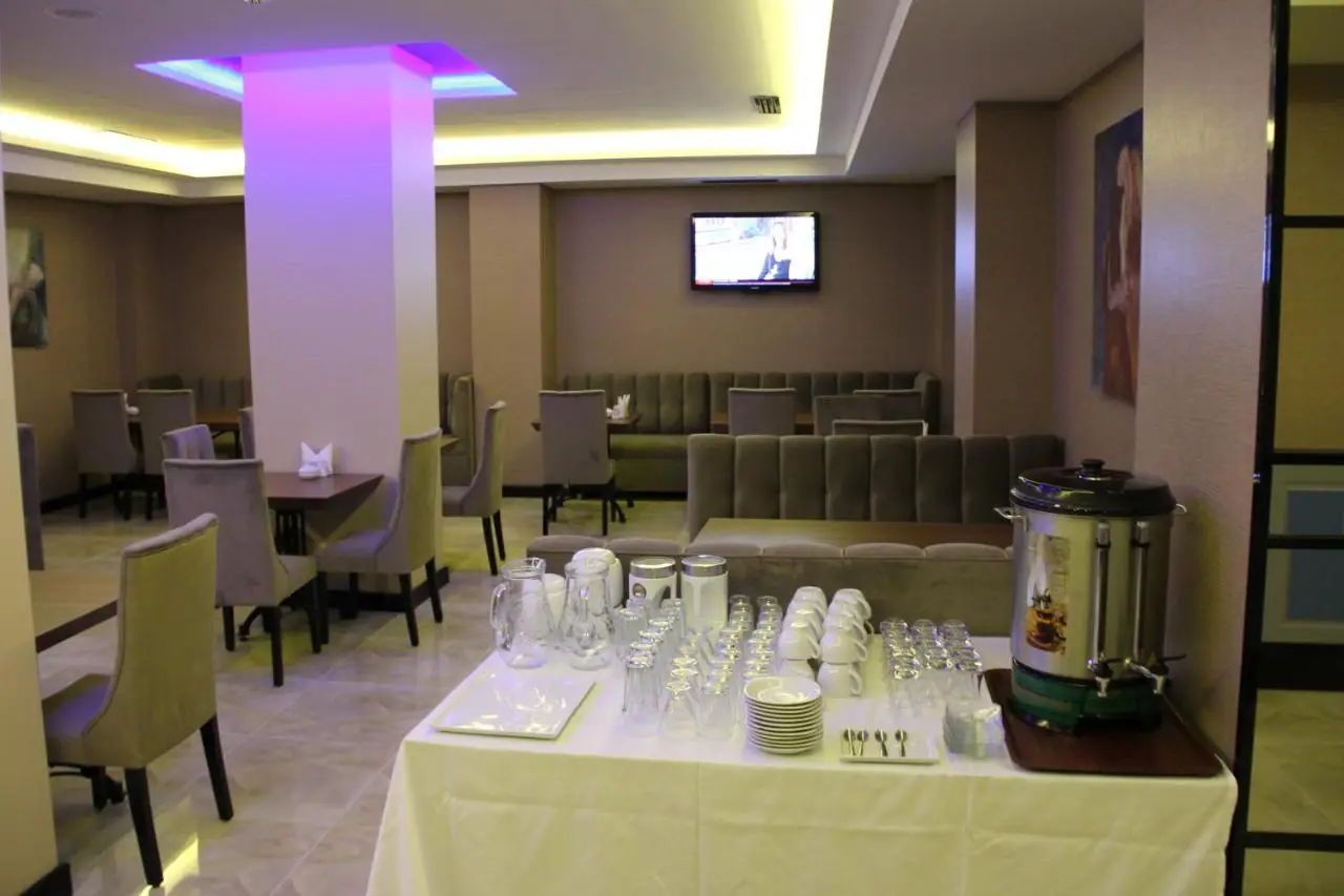 Airport Residence